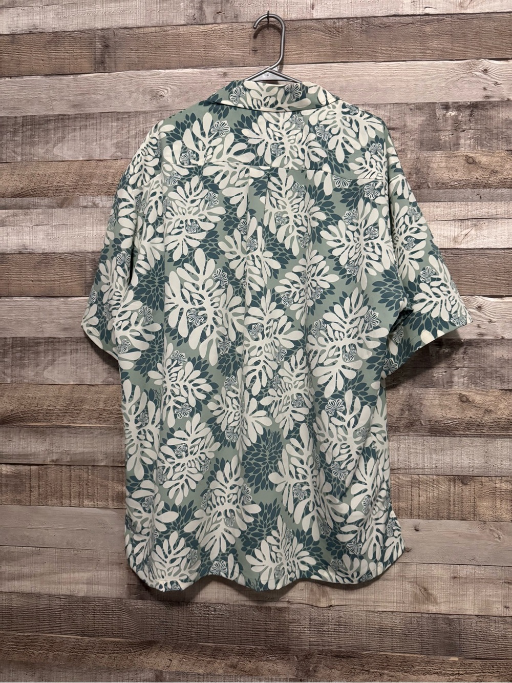 Manuhealii Seafoam Green and White Tropical Button-Down Shirt